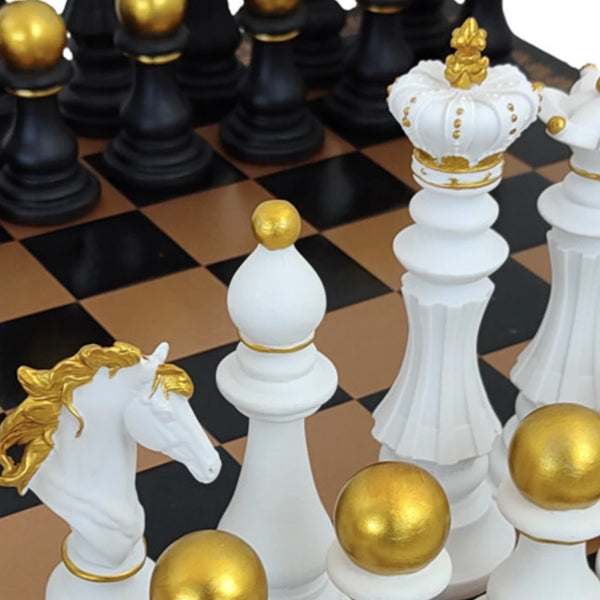 Baroque Set + Leatherette Chessboard Gold Black
