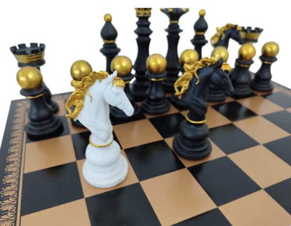 Baroque Set + Leatherette Chessboard Gold Black