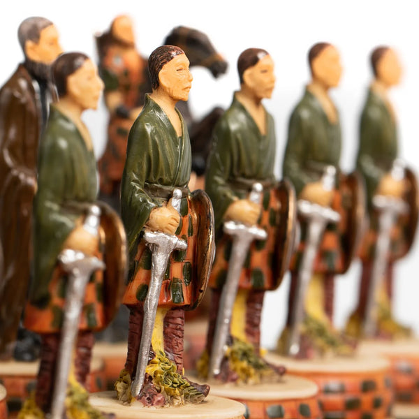 English vs Scottish Hand Painted Resin Chess Pieces + Leatherette Chess Board