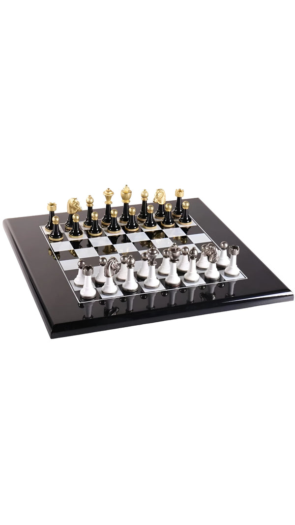 Classic Set White Black Version + Lacquered Wooden Chessboard