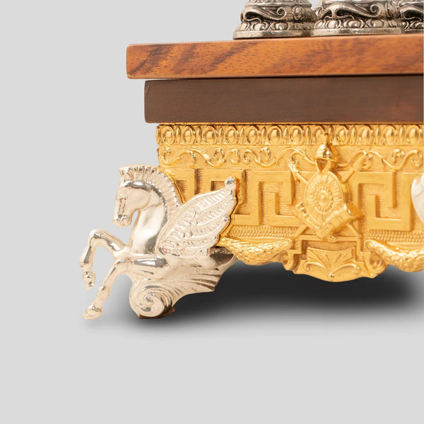 Roman Busts Set + Style Wooden and Metal Chessboard Box