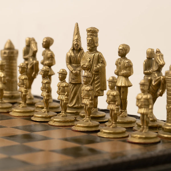Camelot Chess Set + Leatherette chessboard