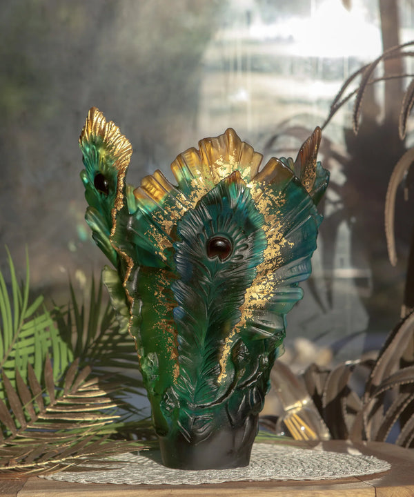 Large vase Gilden with gold leaf