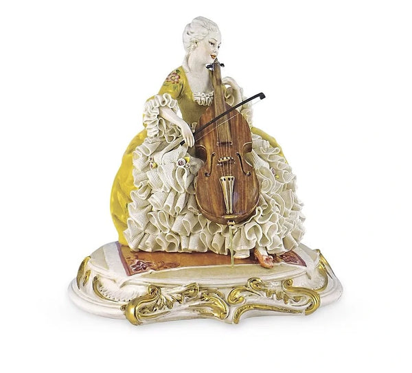 Lady with cello