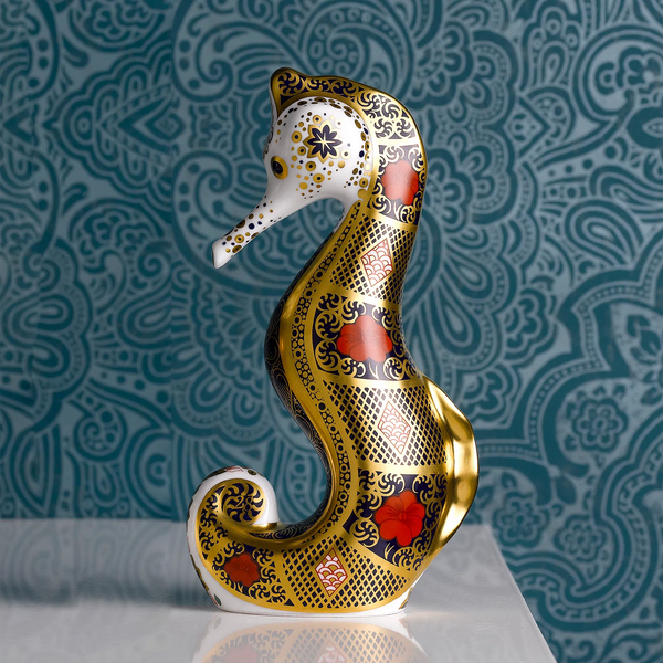 Old Imari Solid Gold Band Seahorse