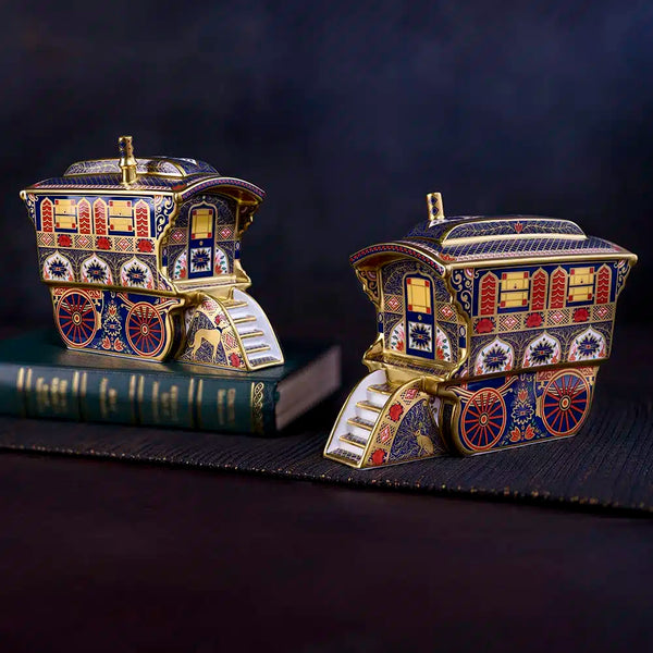 Old Imari Solid Gold Band Vardo