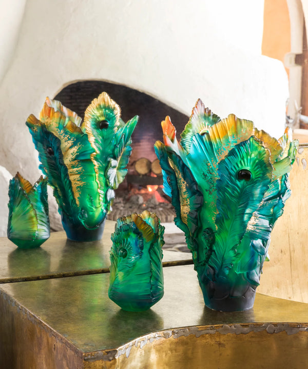 Large vase Gilden with gold leaf