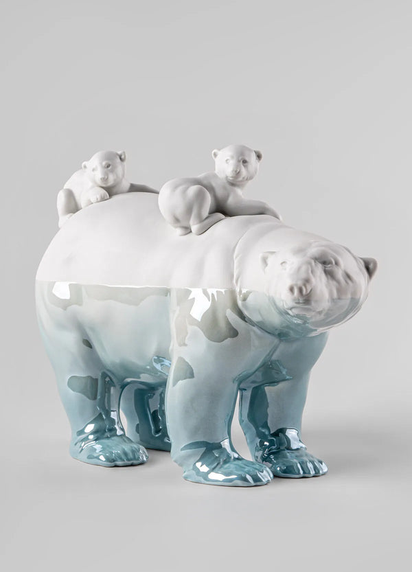 Mummy bear and babies Underwater Sculpture