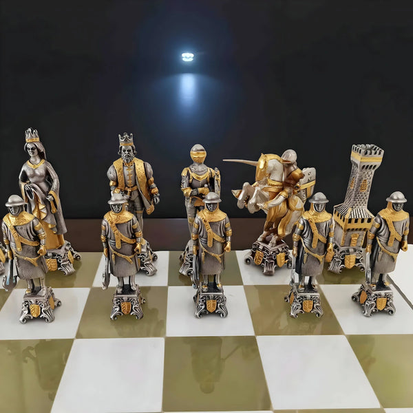 King Arthur and Queen Guinevere at Camelot Set