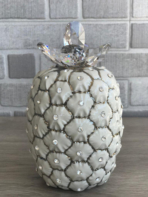 Medium Pineapple Platinum