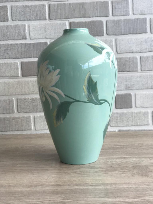 Chrysanthemum Vase