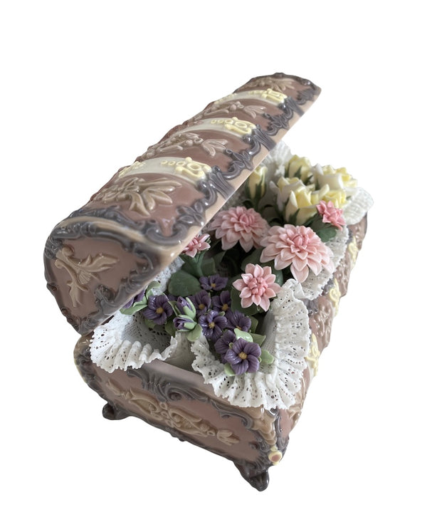 Flowers Chest