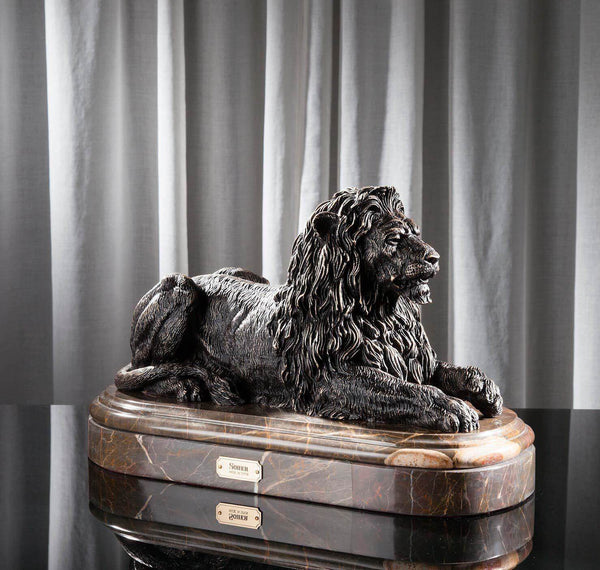 Lion Dark