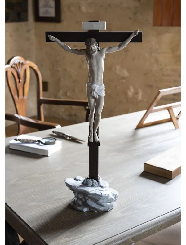 Our Savior Crucifix Tabletop