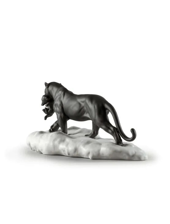 Black Panther with Cub