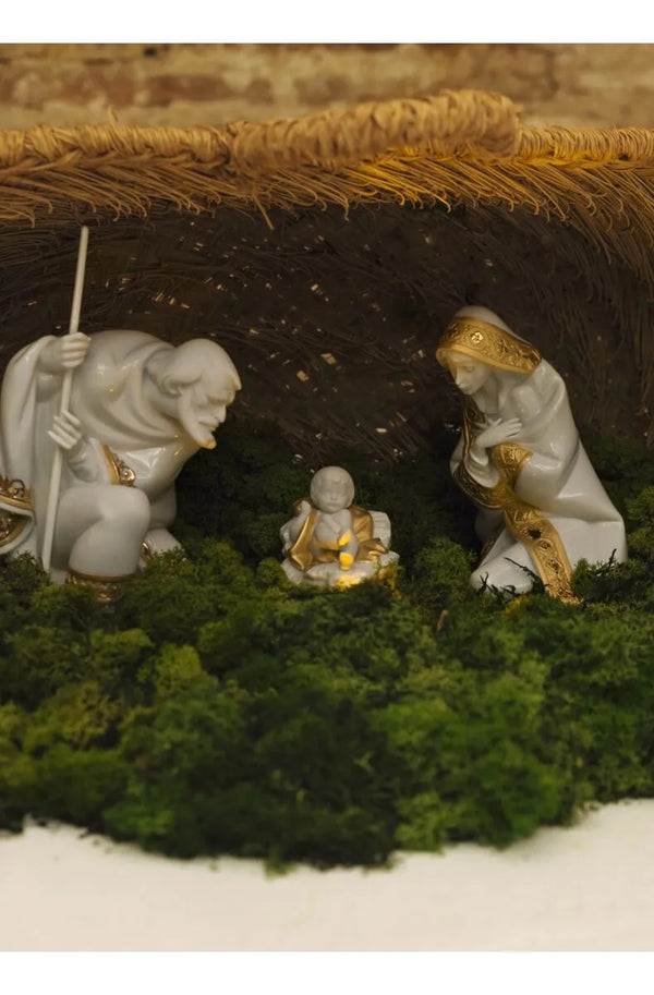 Saint Joseph Nativity Golden Lustre