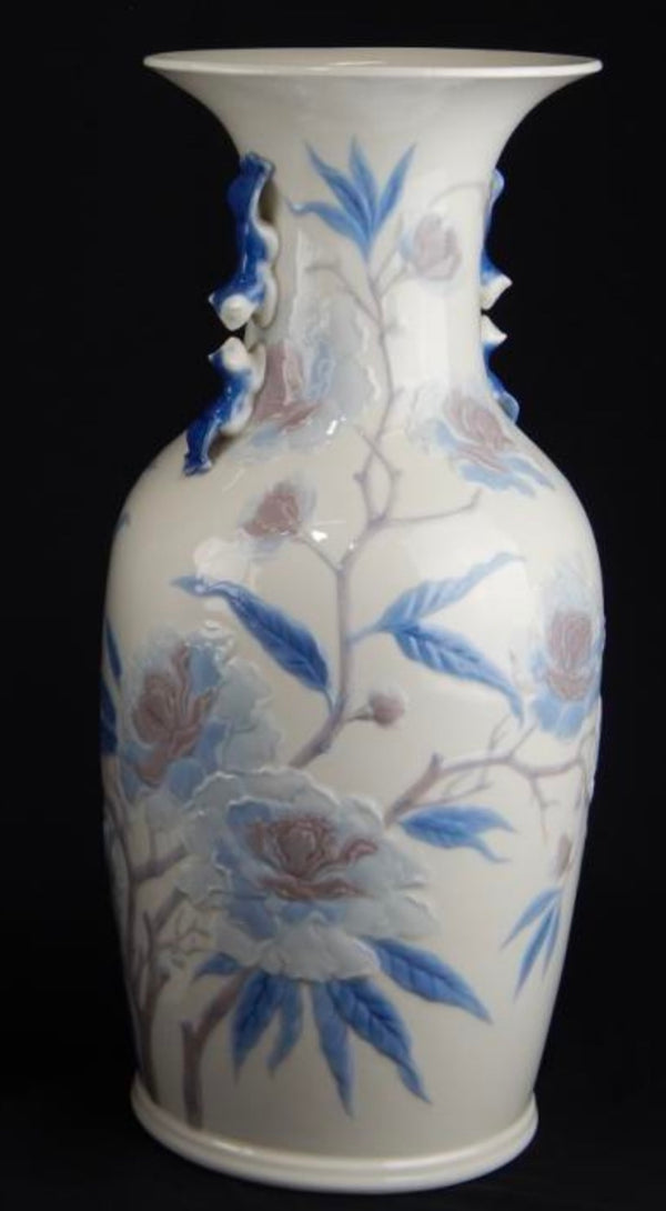 Peking Vase with Butterfly