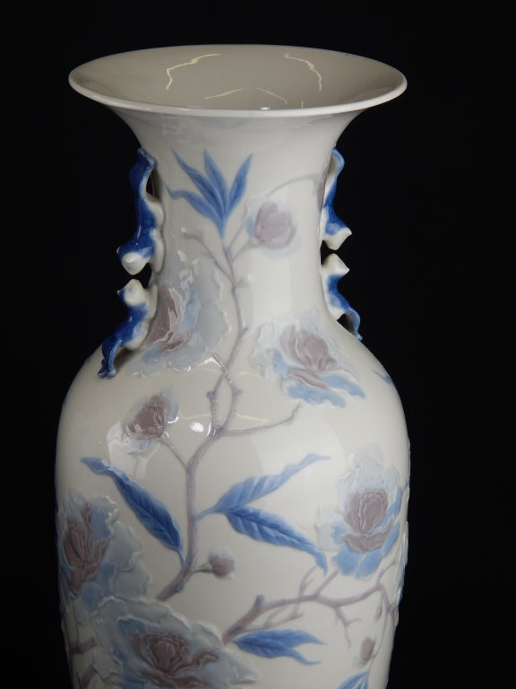 Peking Vase with Butterfly