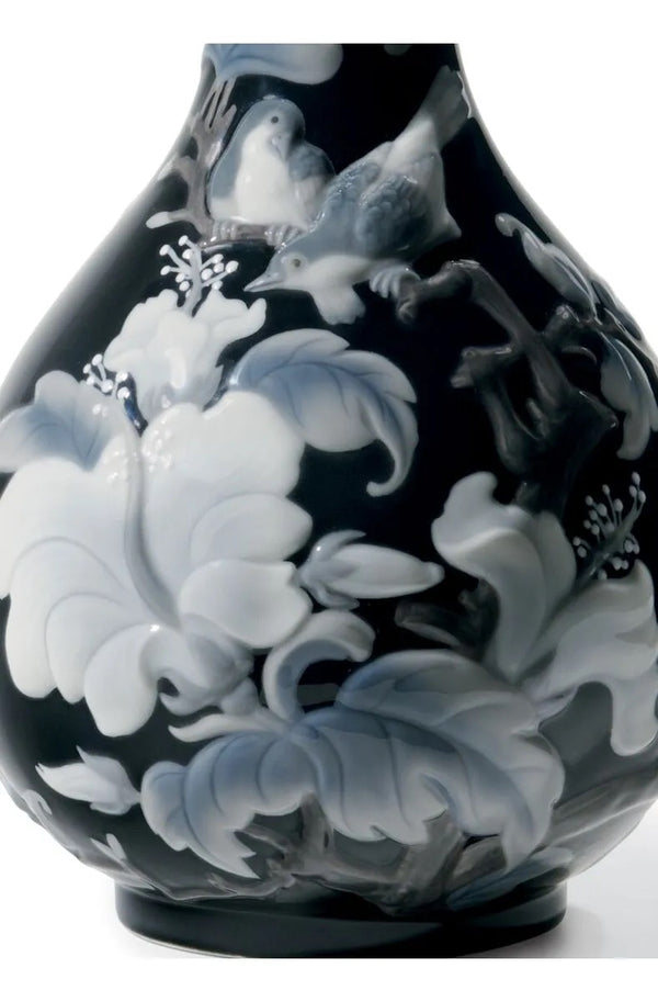 Sparrows Vase Black