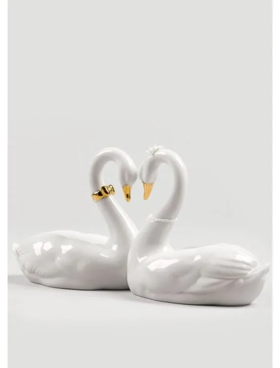 Endless Love Swans Golden Luster