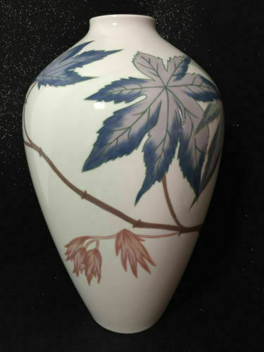 Ricinus Palm Vase